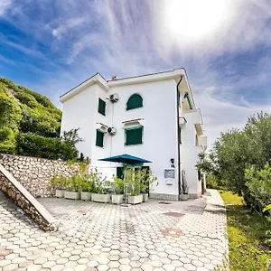 Oleander Kricin Apartament Baška