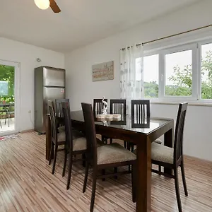 Apartament Ugrina, Trogir